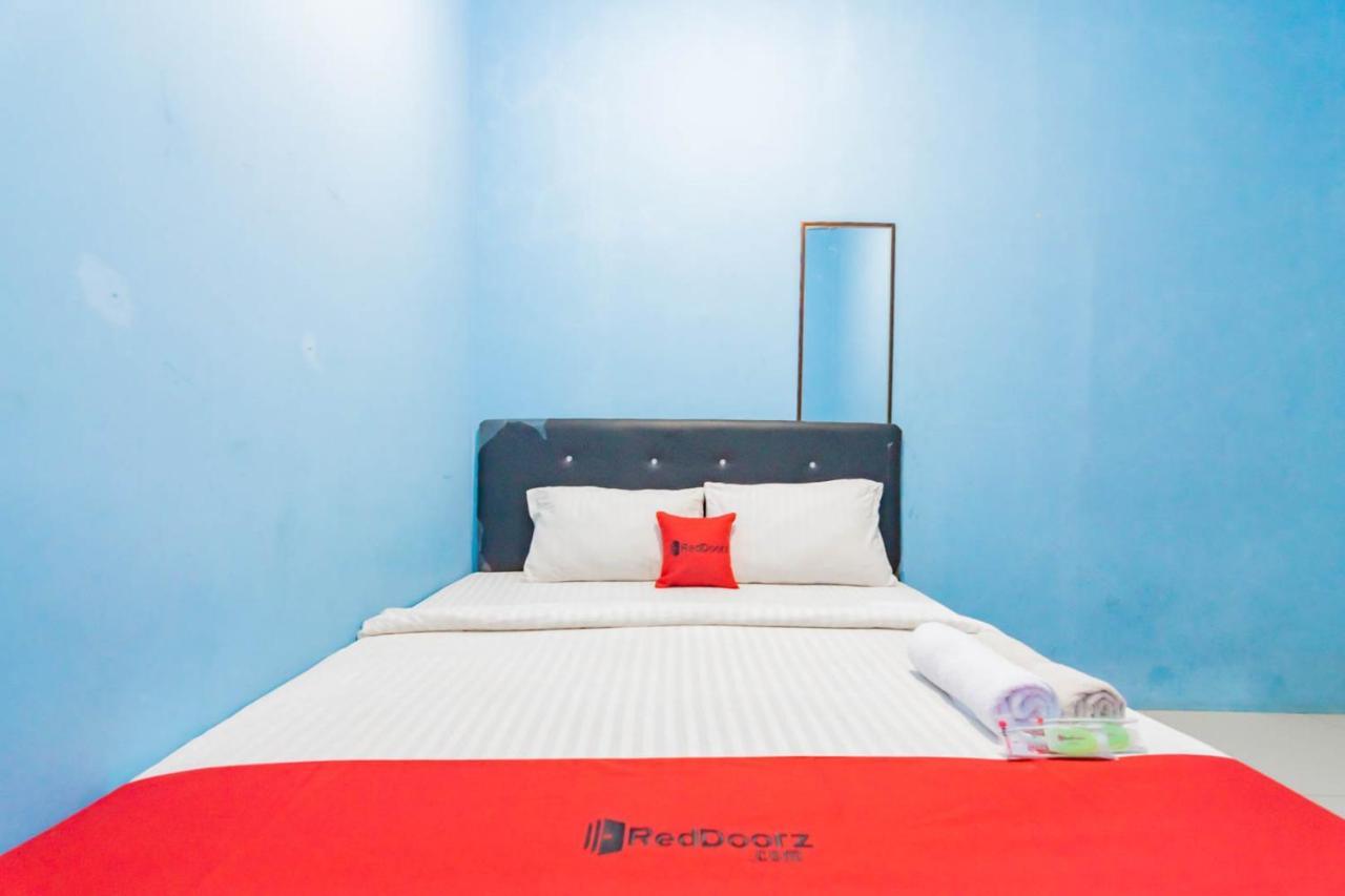 Hotel Reddoorz Syariah At Jl Pangeran Hidayatullah Cianjur Zewnętrze zdjęcie
