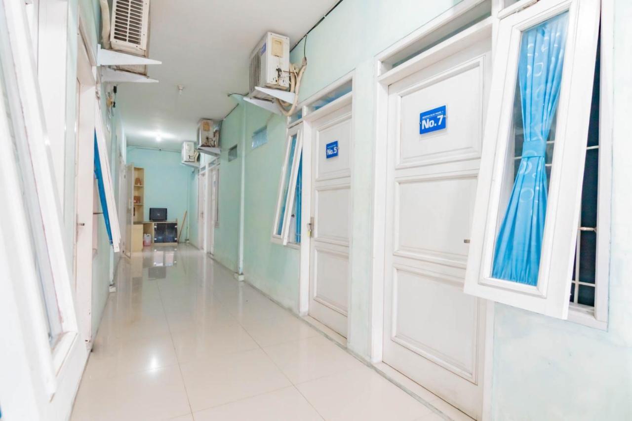 Hotel Reddoorz Syariah At Jl Pangeran Hidayatullah Cianjur Zewnętrze zdjęcie