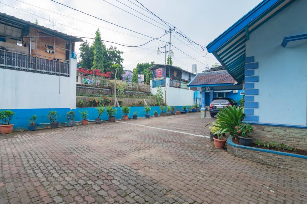 Hotel Reddoorz Syariah At Jl Pangeran Hidayatullah Cianjur Zewnętrze zdjęcie